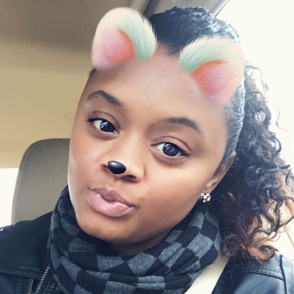 Meet your Posher, Jessica - Picture 1 of 1